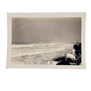 Vtg B&W Original 1940s Photo People Watching Redondo Beach Waves Snapshot